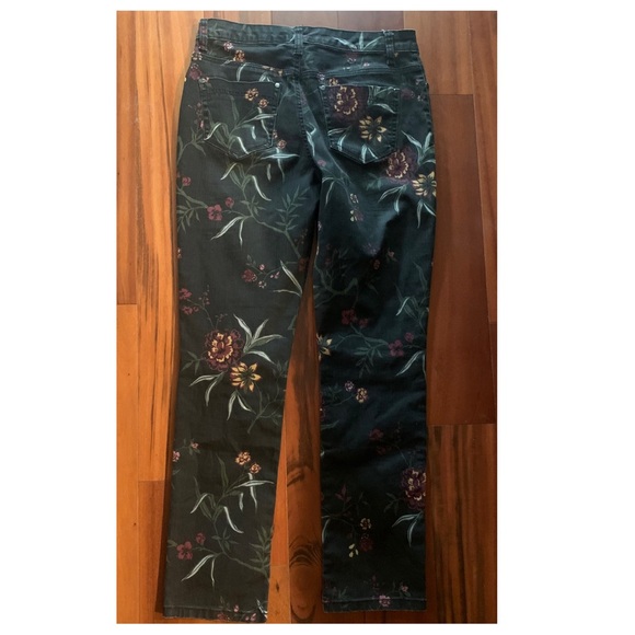 Black Floral “Amy” Straight Leg Jeans { Bandolino } - Picture 4 of 11